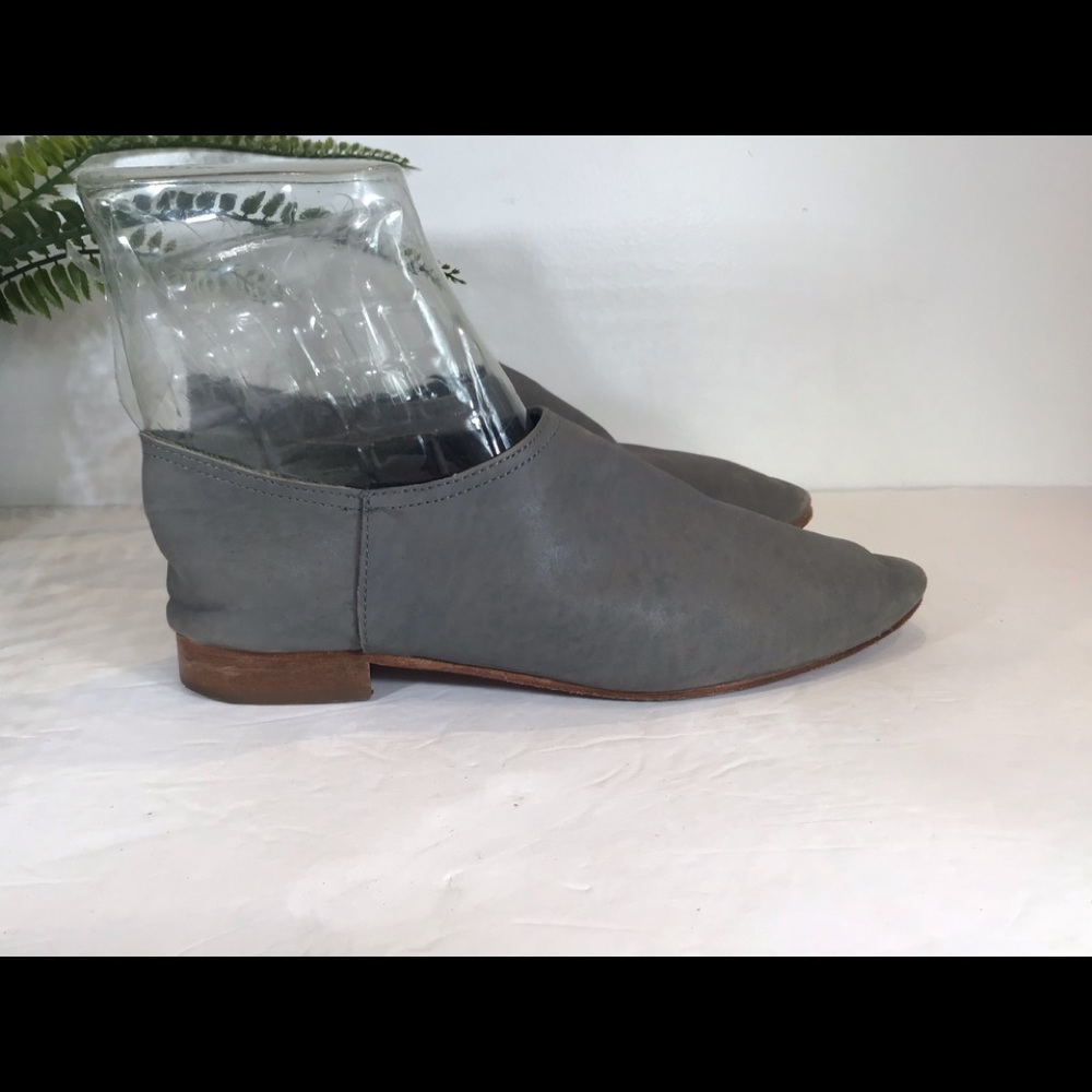 FREE PEOPLE LOW LEATHER BOOTIES GRAY SZ 9